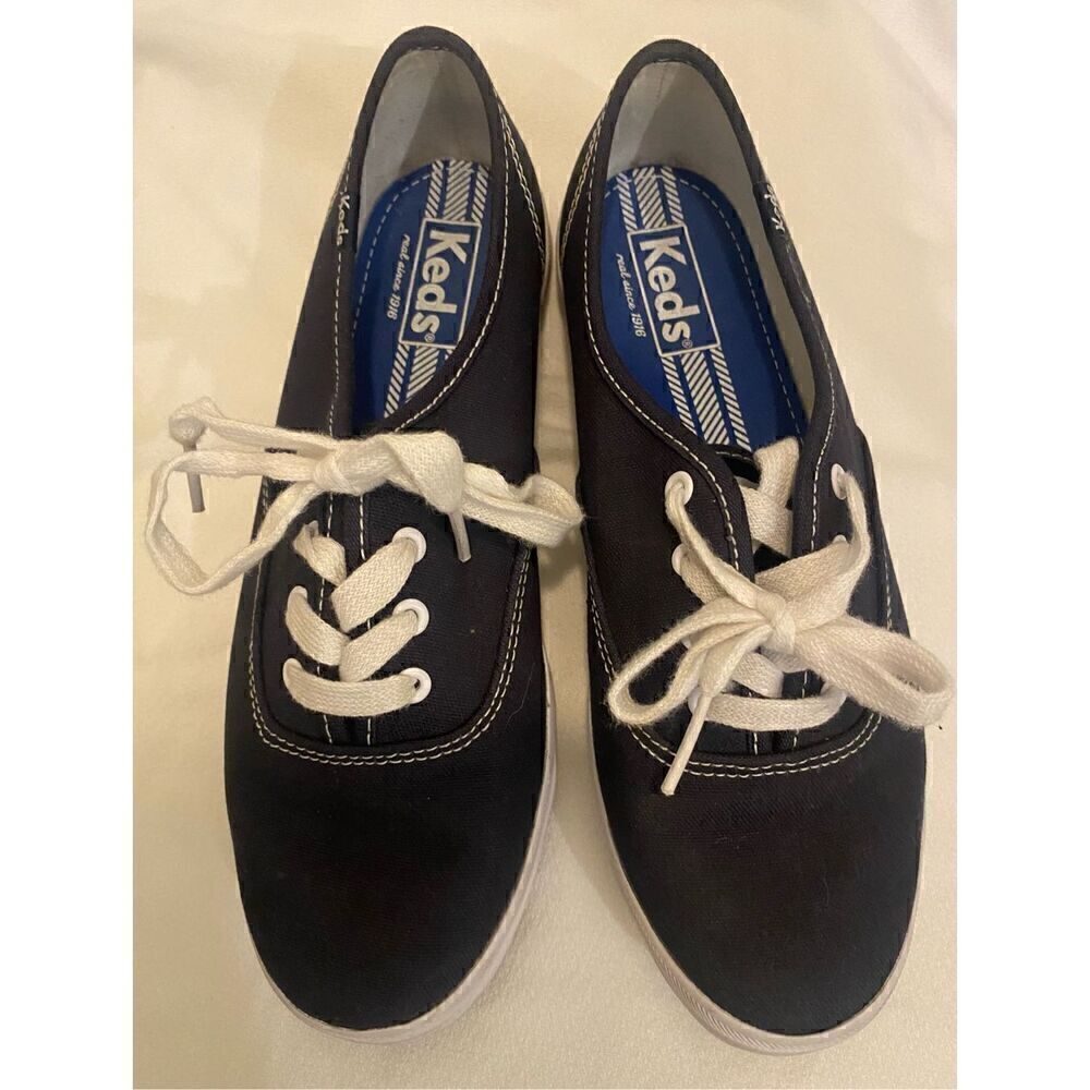 Navy Blue Women’s Keds Champion Sneakers Size 7 In Original Box